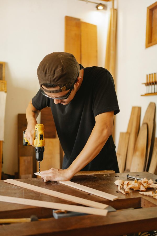 Optimisez votre atelier de bricolage : étapes et solutions clés